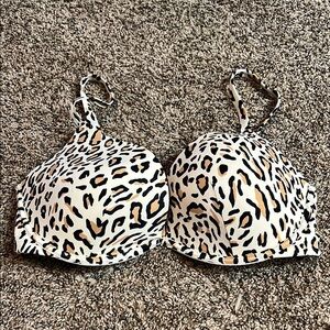 Leopard Print Women's swimsuit top